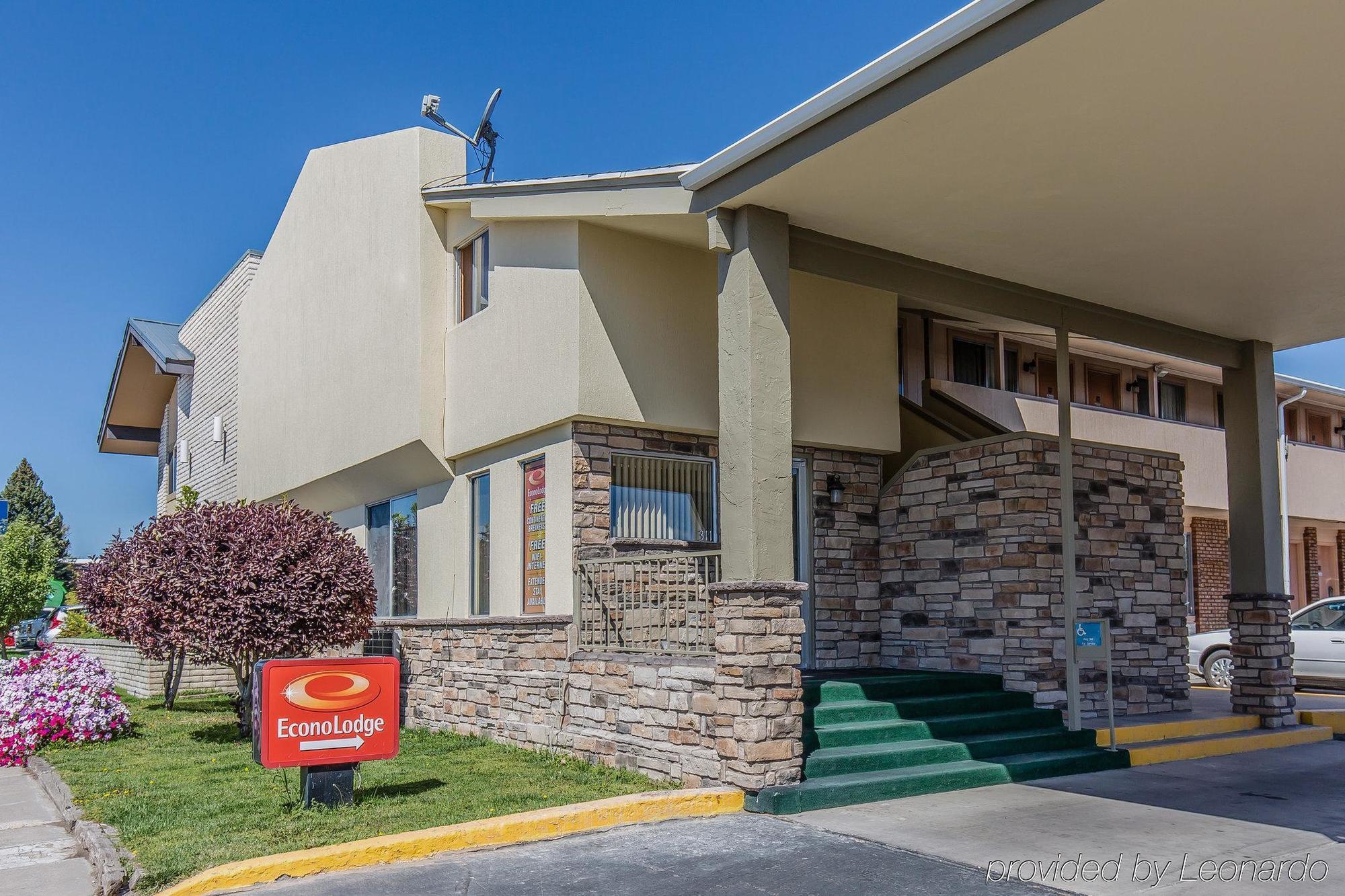 Econo Lodge Downtown Вернал Экстерьер фото